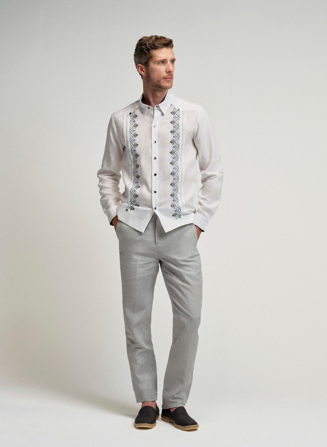 Guayabera Franco Slim Fit Bordado Dos Tonos