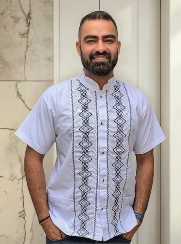 Guayabera Para Caballero - Clásica y Elegante
